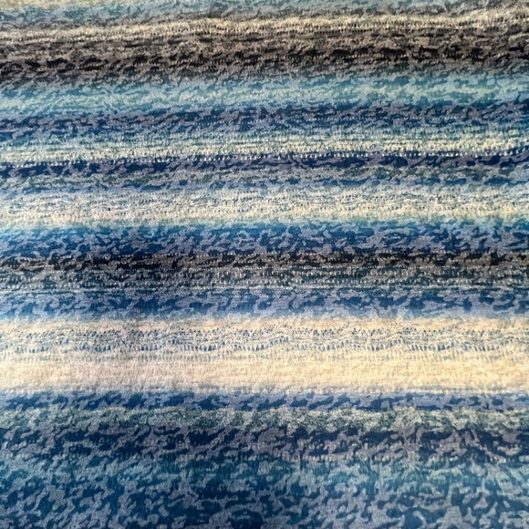 RUBY RD BLUE & WHITE STRIPED TEE W/SCOOP NECK & FLUTTER SLEEVES. SIZE XL - Picture 4 of 9